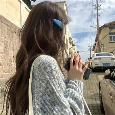公园里的女孩